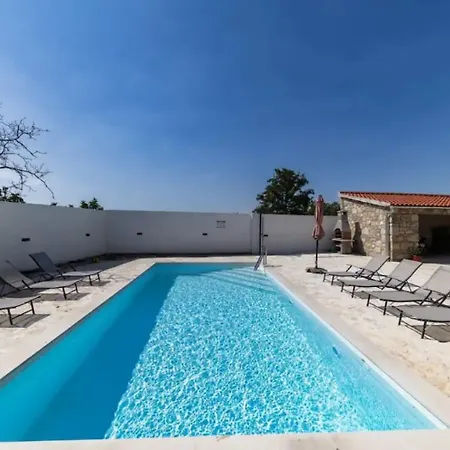 וילה Stone Marita With Pool *