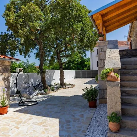 Villa Stone Marita With Pool Klarici