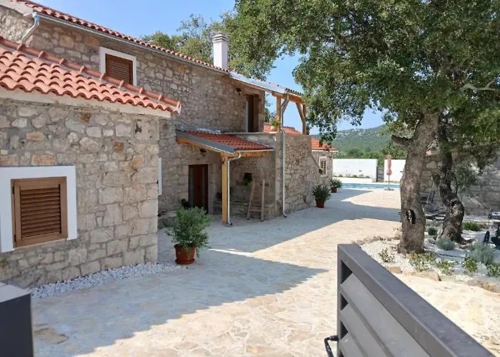 Stone Marita With Pool Villa Klarici