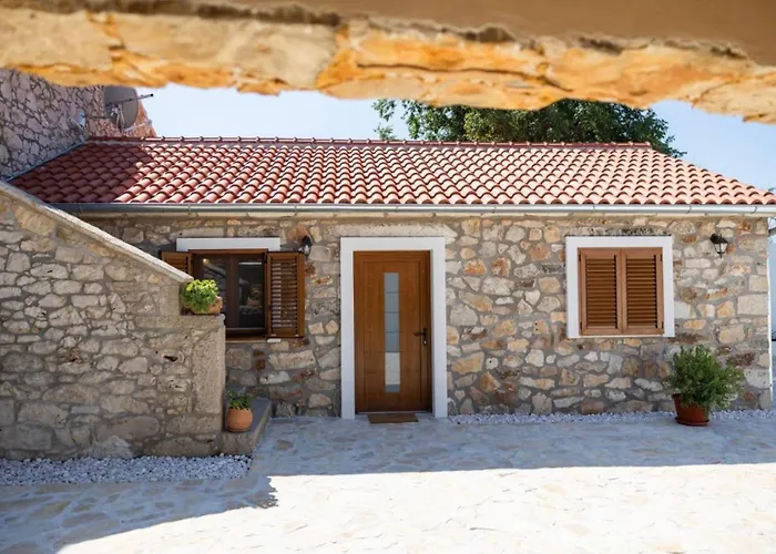 Villa Stone Marita With Pool Klarici