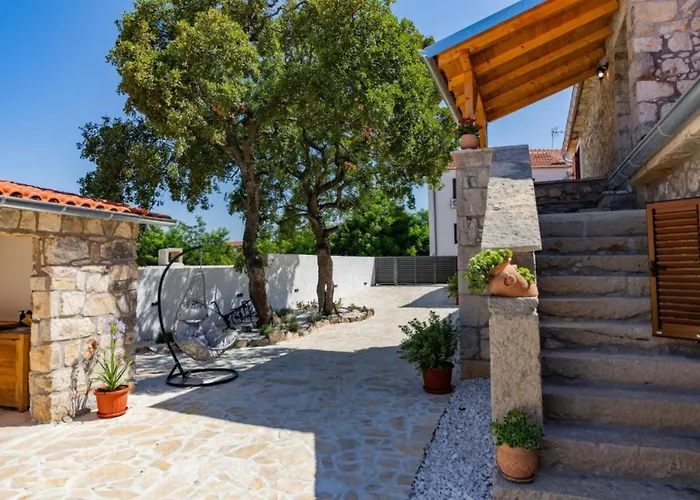 Villa Stone Marita With Pool Klarici