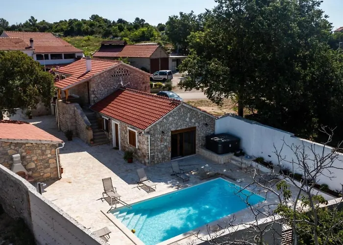 Vila Stone Marita With Pool Klarici